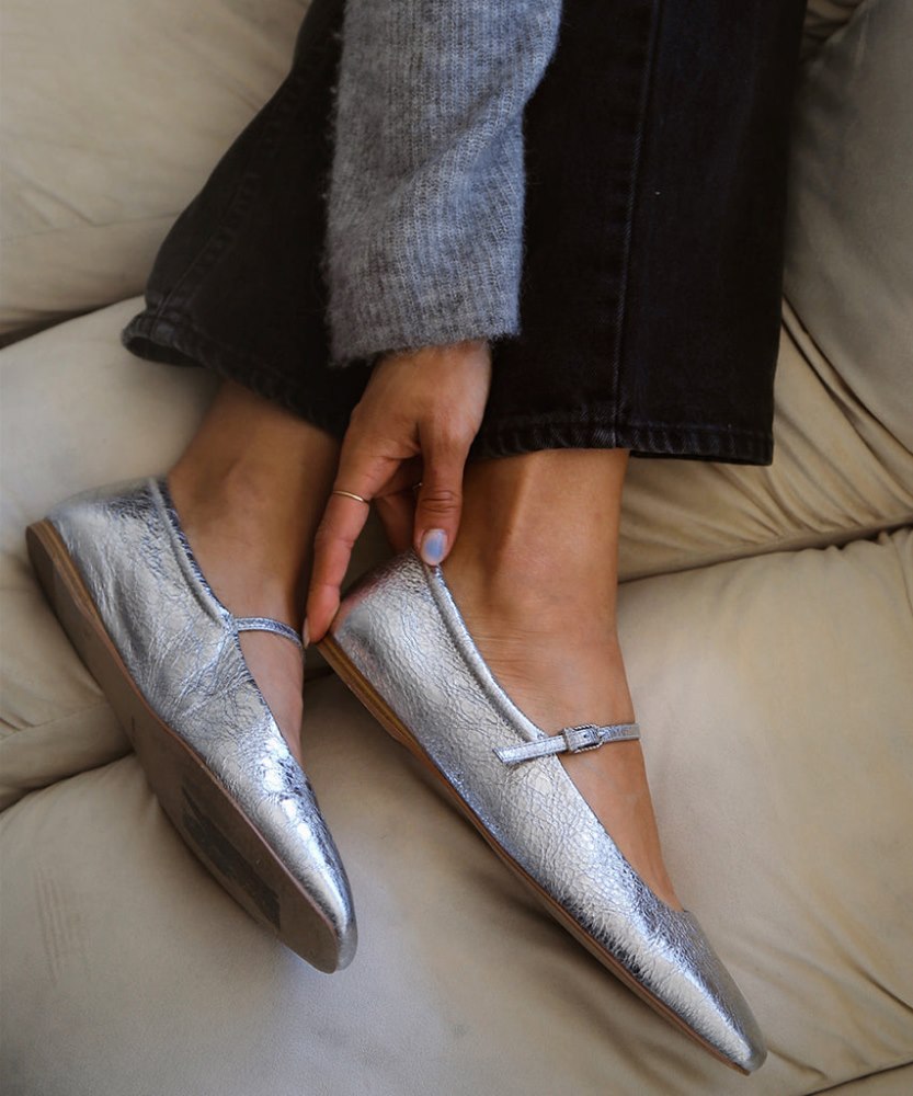Dolce Vita Reyes Ballet Flats Silver Distressed Leather