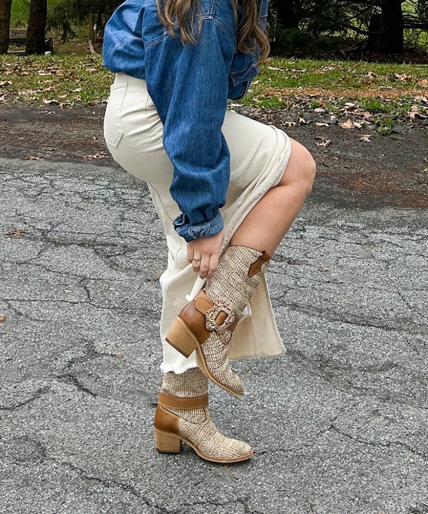 Dolce Vita Hoss Boots Brown Multi Raffia