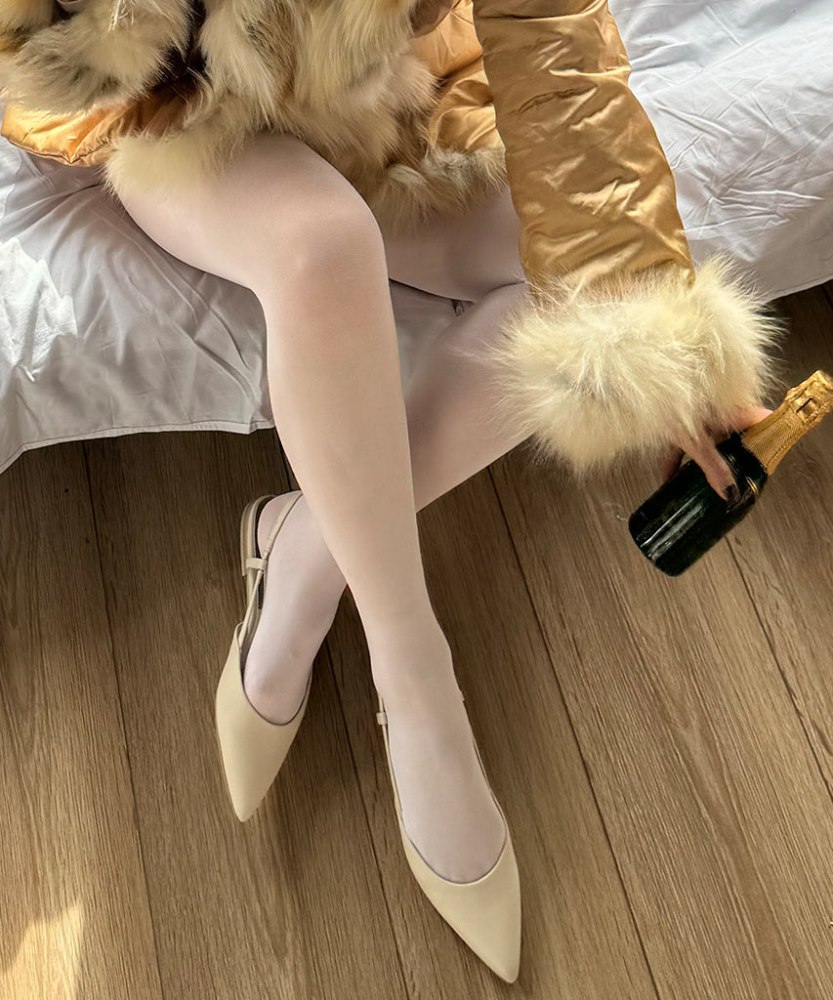 Dolce Vita Narah Flats Ivory Leather