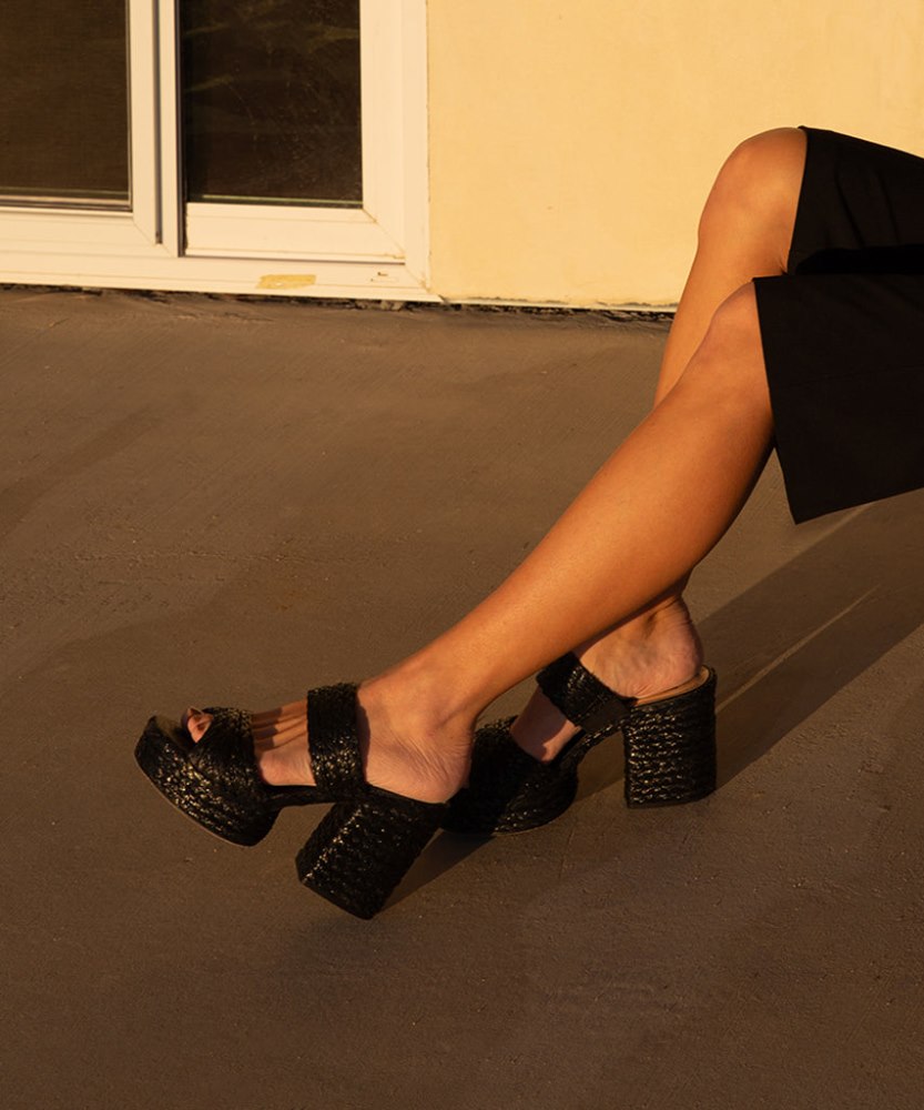 Dolce Vita Latoya Heels Black Raffia