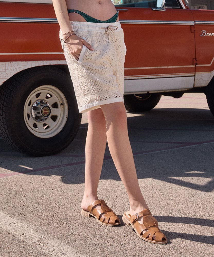 Dolce Vita Hippie Flats Tan Crinkle Patent